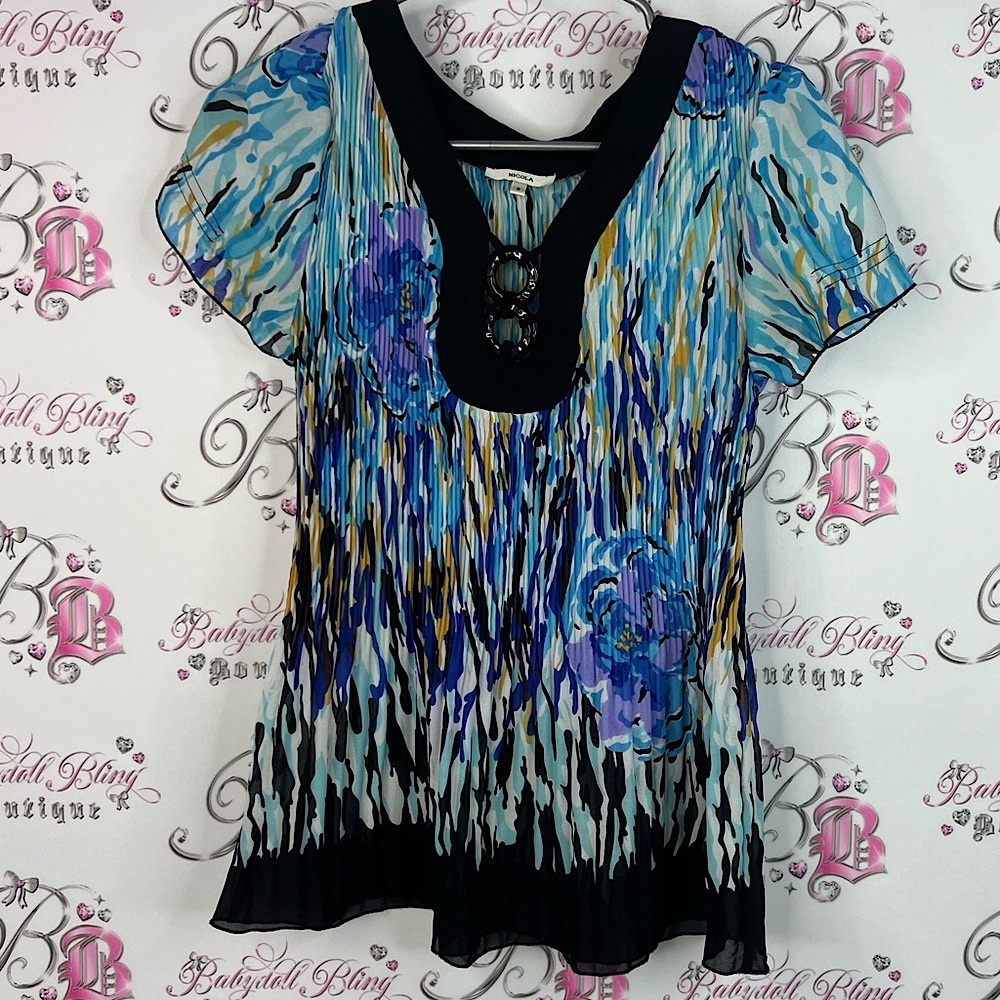 Nicola tshirt pleated metal ring floral Stylish Women's Blue and Black Top
